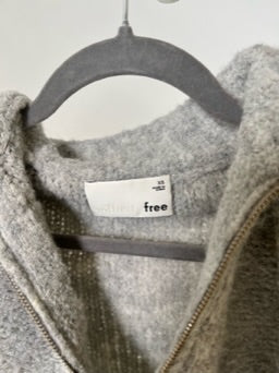 Aritzia Wilfred Free Gwyneth Sweater